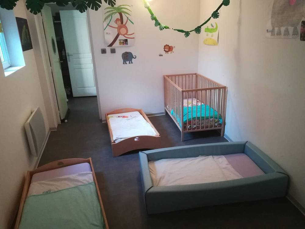 Votre micro-crèche A Petits Pas d’Angers Lafayette -chambre jungle